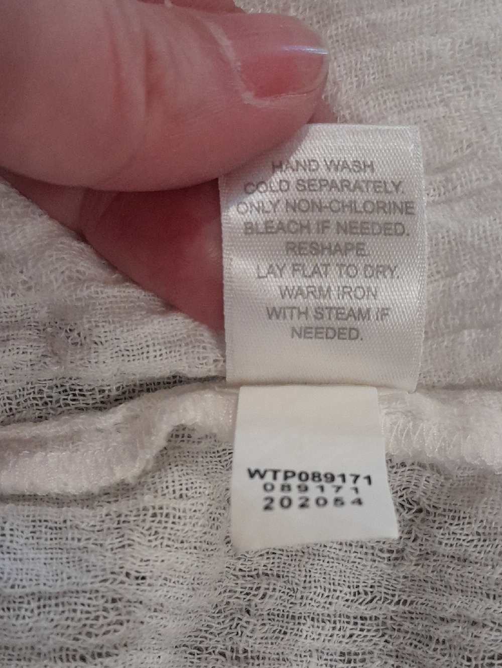 Lightweight White Button-Up Tunic - Picture 9 of 9